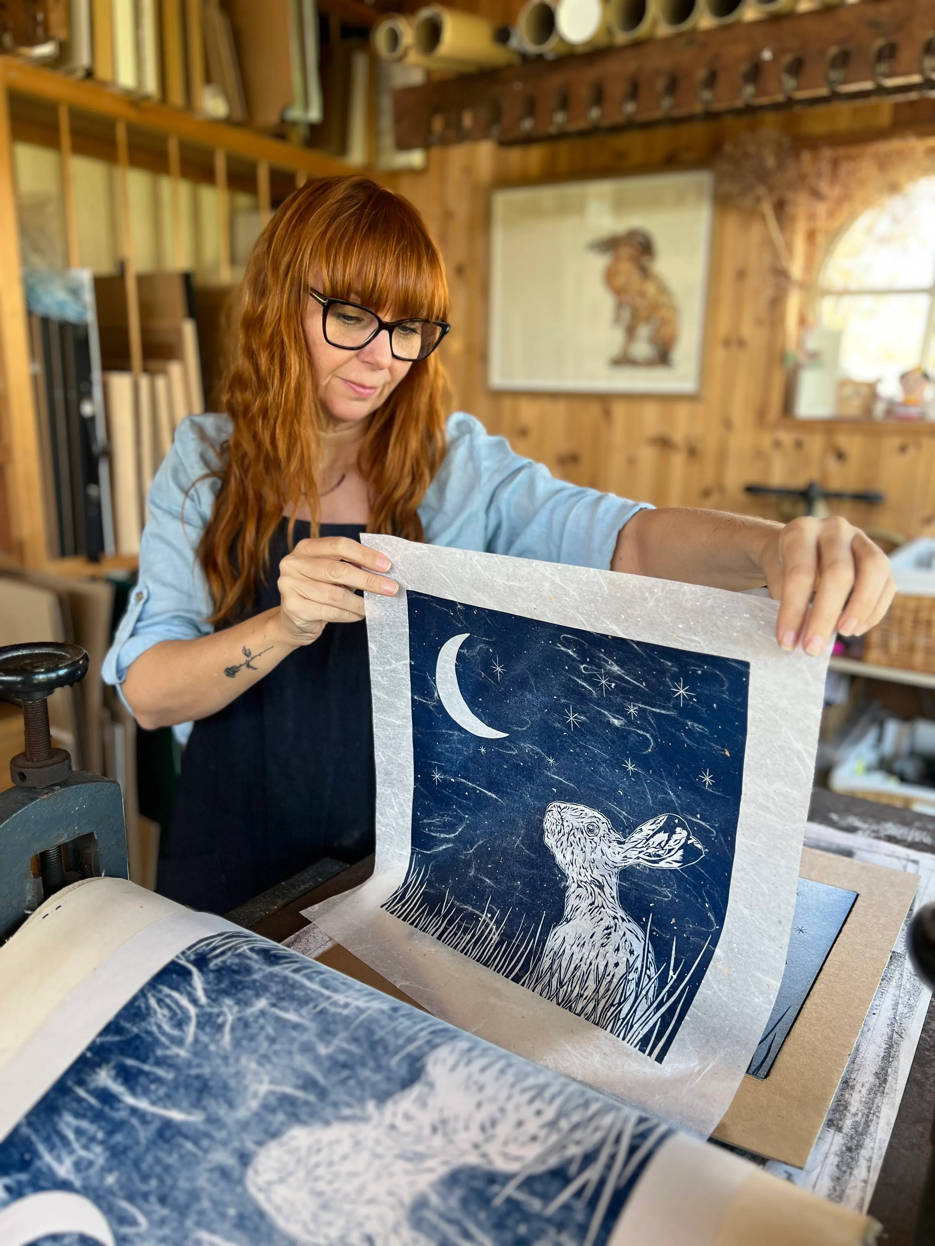 Sarah Cemmick Lino Cuts printing 'Dream a little dream of me' in her studio