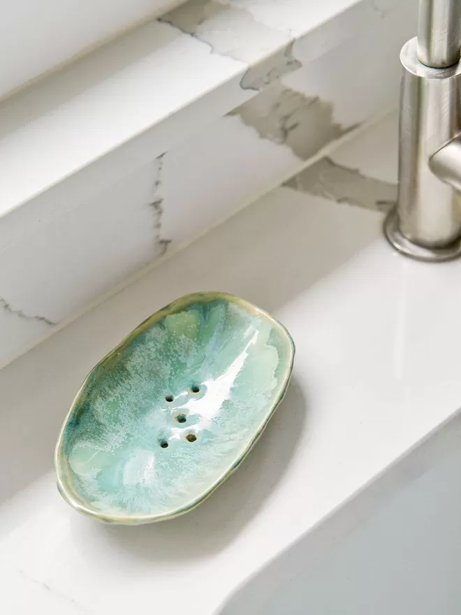 Bathroom soap dish