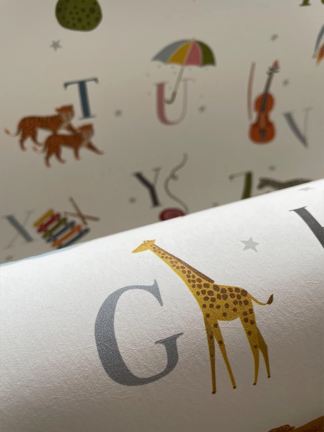 ABC Wallpaper Roll Close Up Giraffe