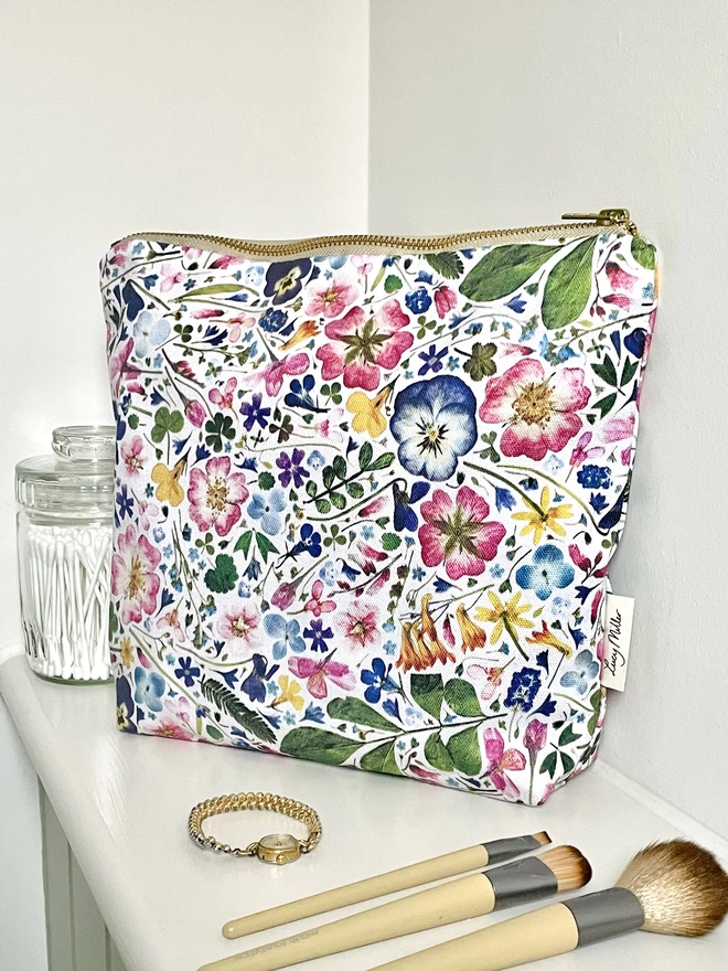 Flower Print Wash Bag for Travel Essentials, Organic Cotton, Pressed Floral Design, Ideal Mother's Day Gift or Gift for Her