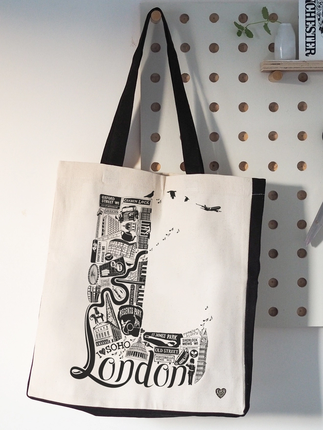 London black and white shopping bag 