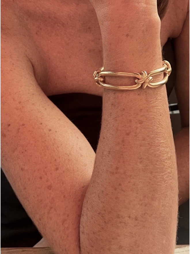 Gold chunky chain link bracelet 