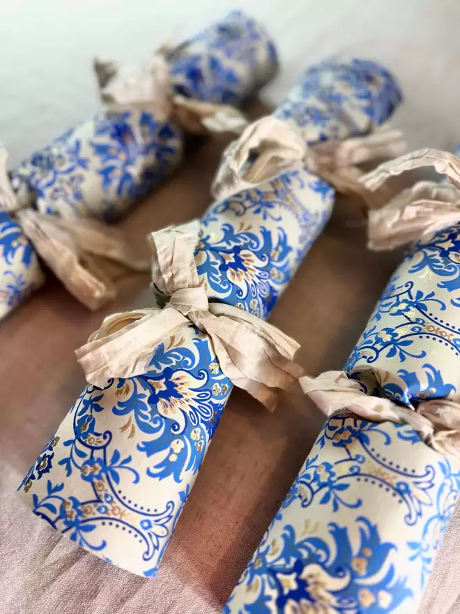 Royal blue crackers