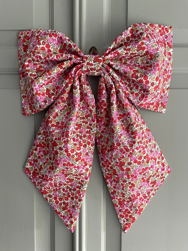 Oversized Christmas Bow in Liberty London Print Wiltshire Stars Red
