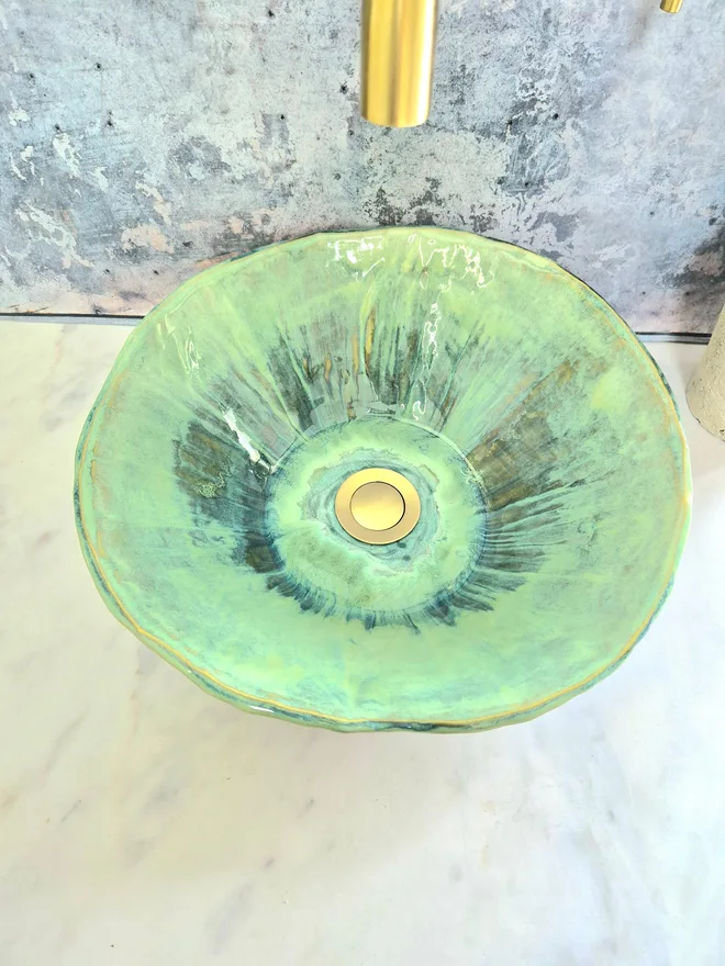 Bathroom basin, bathroom sink, green basin, countertop basin, freestanding basin, turquoise green blue, Jenny Hopps Pottery