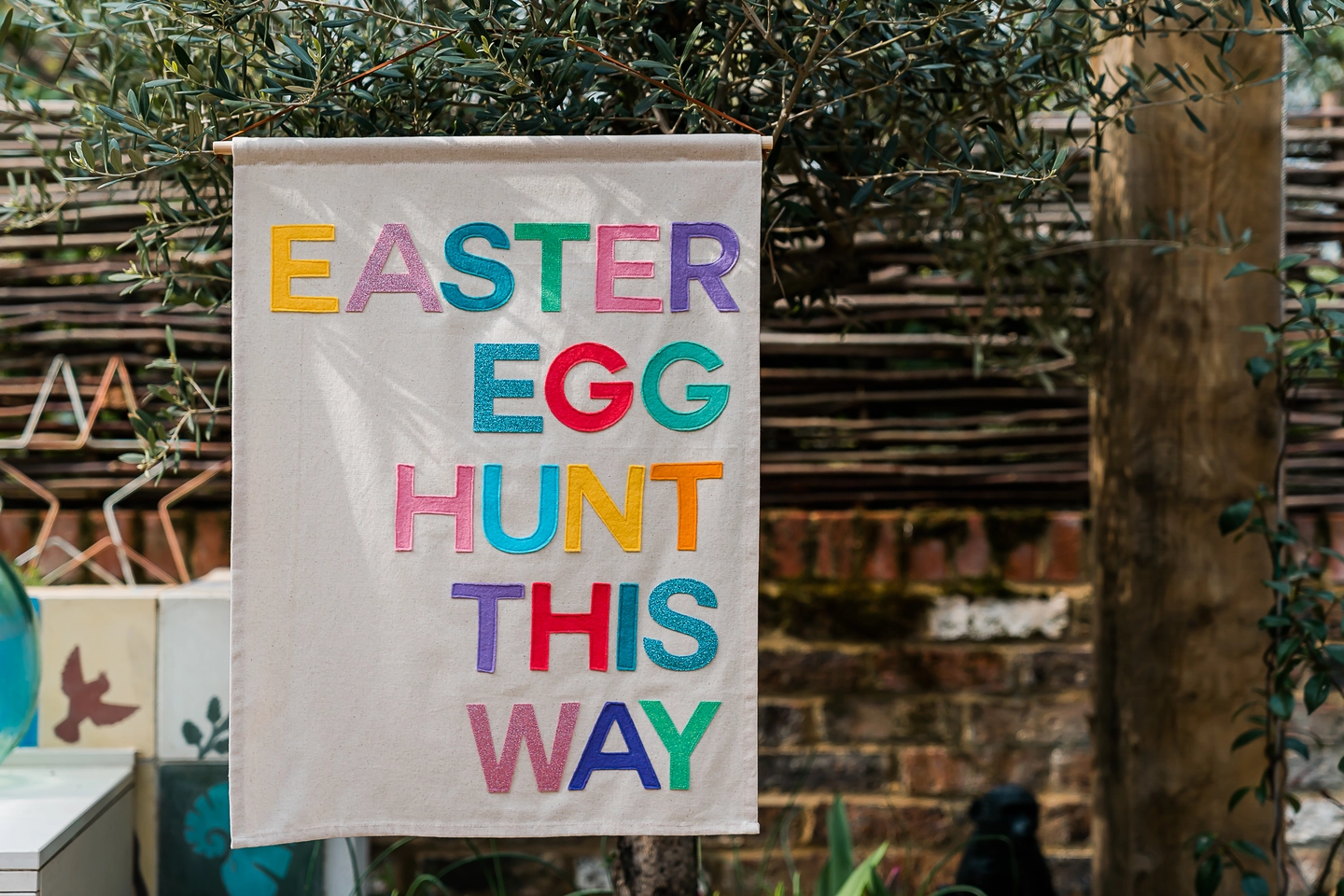 Easter egg hunt this way sign