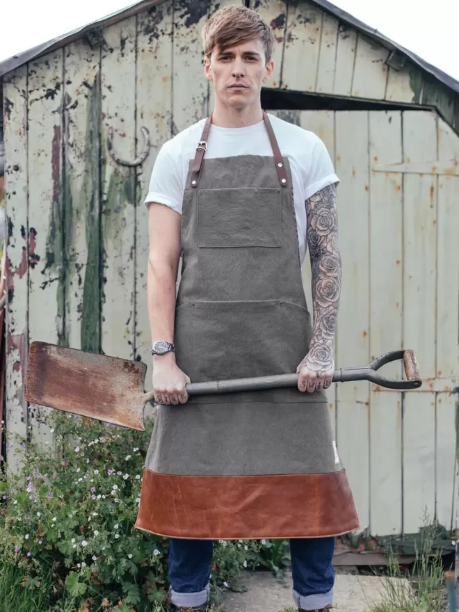 The Original Apron With Leather Trim