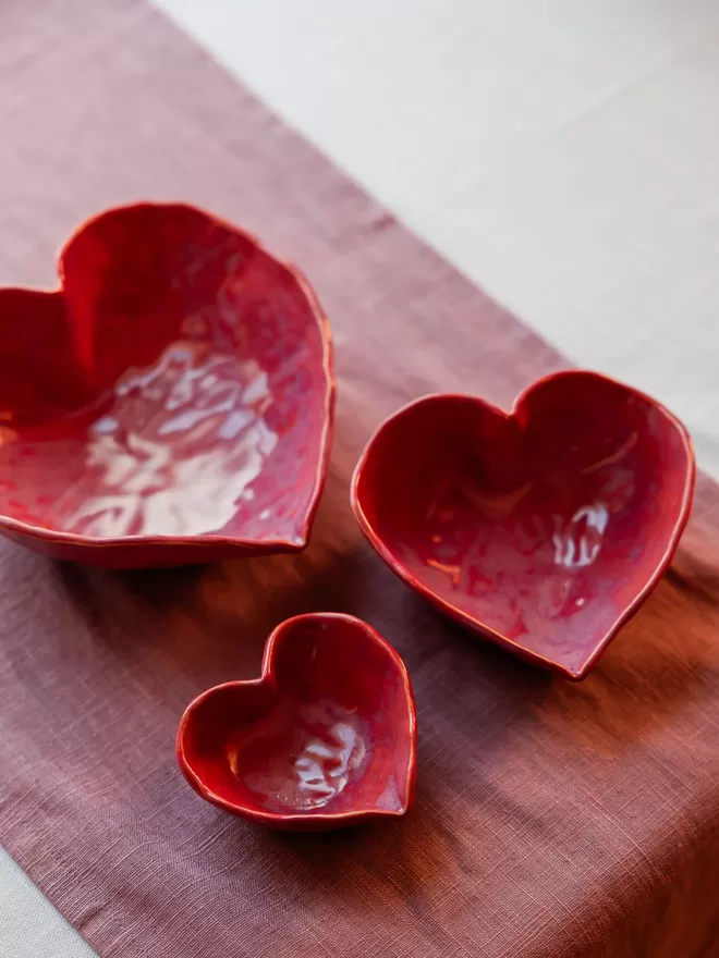 Ceramic heart nesting bowls, Valentine's Day Gifts, heart bowl, pottery bowl, pottery gift set, ceramic gift set, house warming gift, gift for her, gift for wife, gift for friends, gift for partner, love gift, thoughtful gift, handcrafted british pottery, pink bowls, unique tableware, unique homeware, unique gift set, ceramics, pottery, Jenny Hopps
