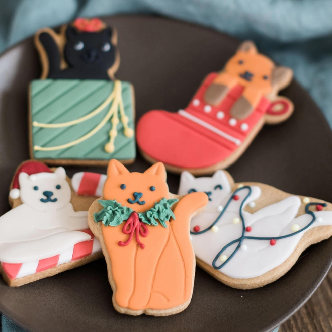 Christmas biscuits for cat lovers