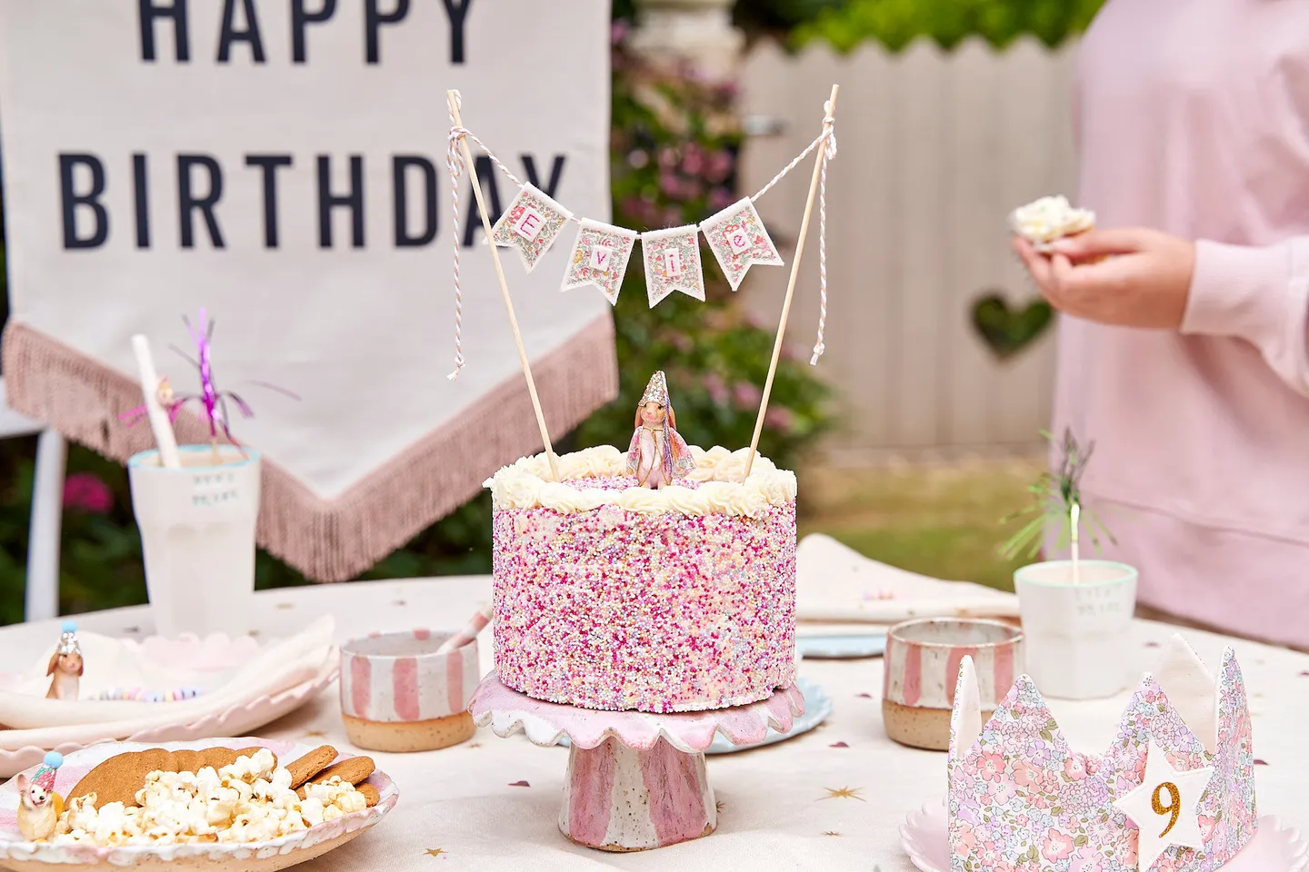 Kids' birthday party scene