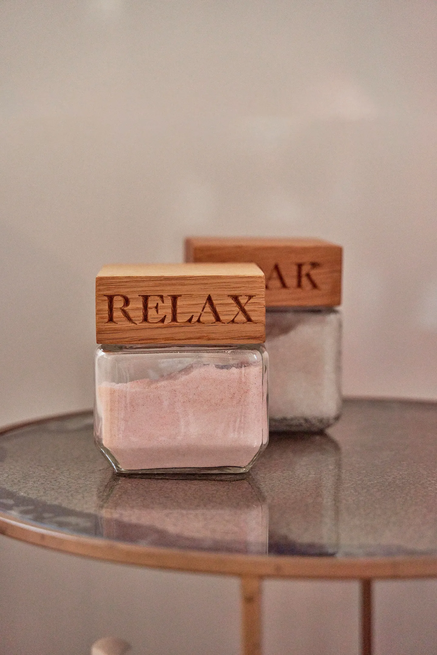Relax oak jar