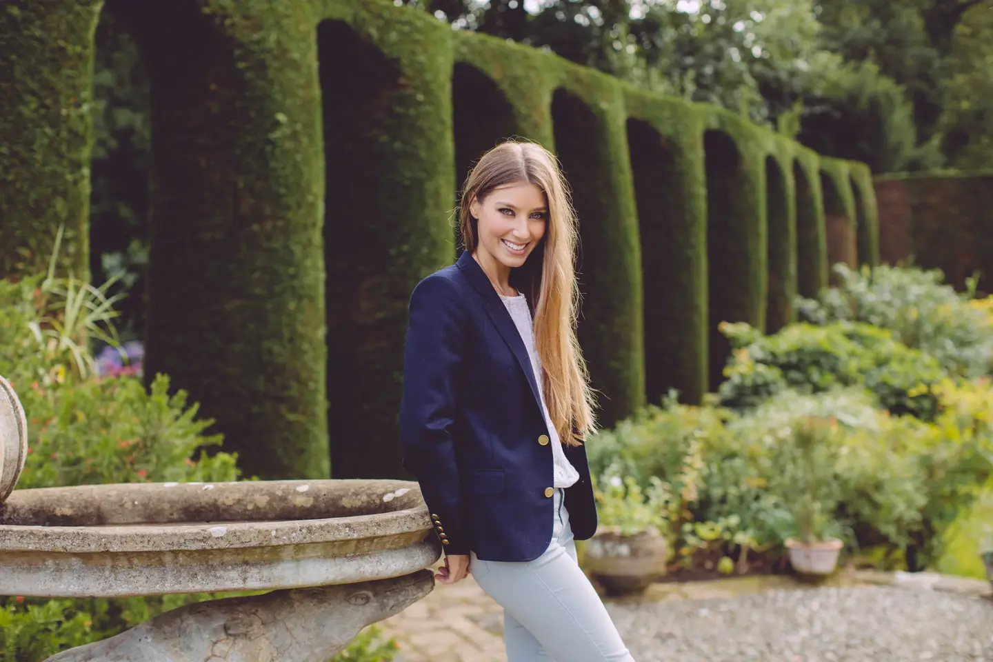 Katie Larmour Linen Storefront Image