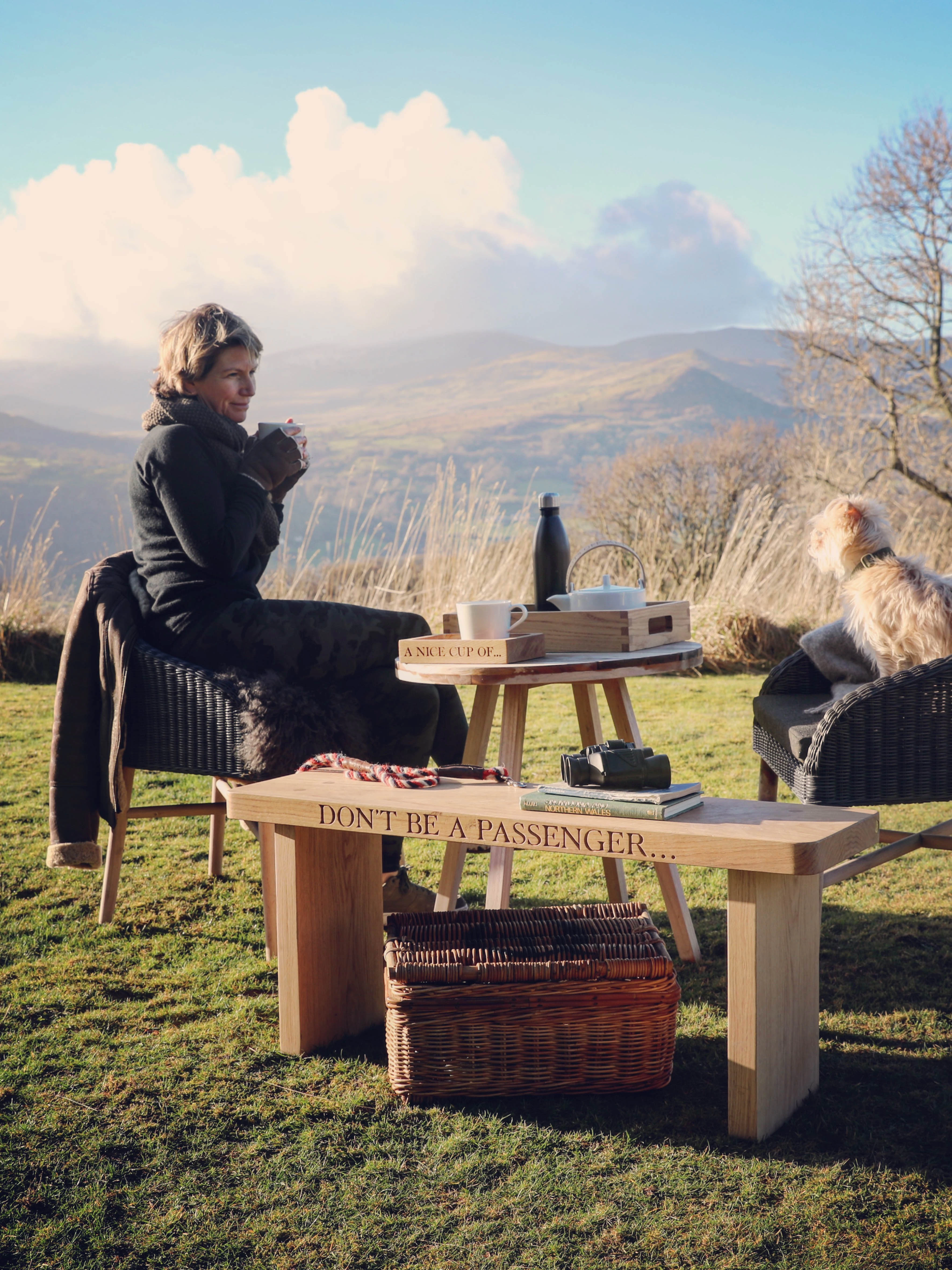 Jeanette and Minny looking over mountains