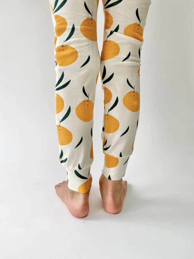 Organic Cotton Leggings in Cream "Clementine Grove" Print. 