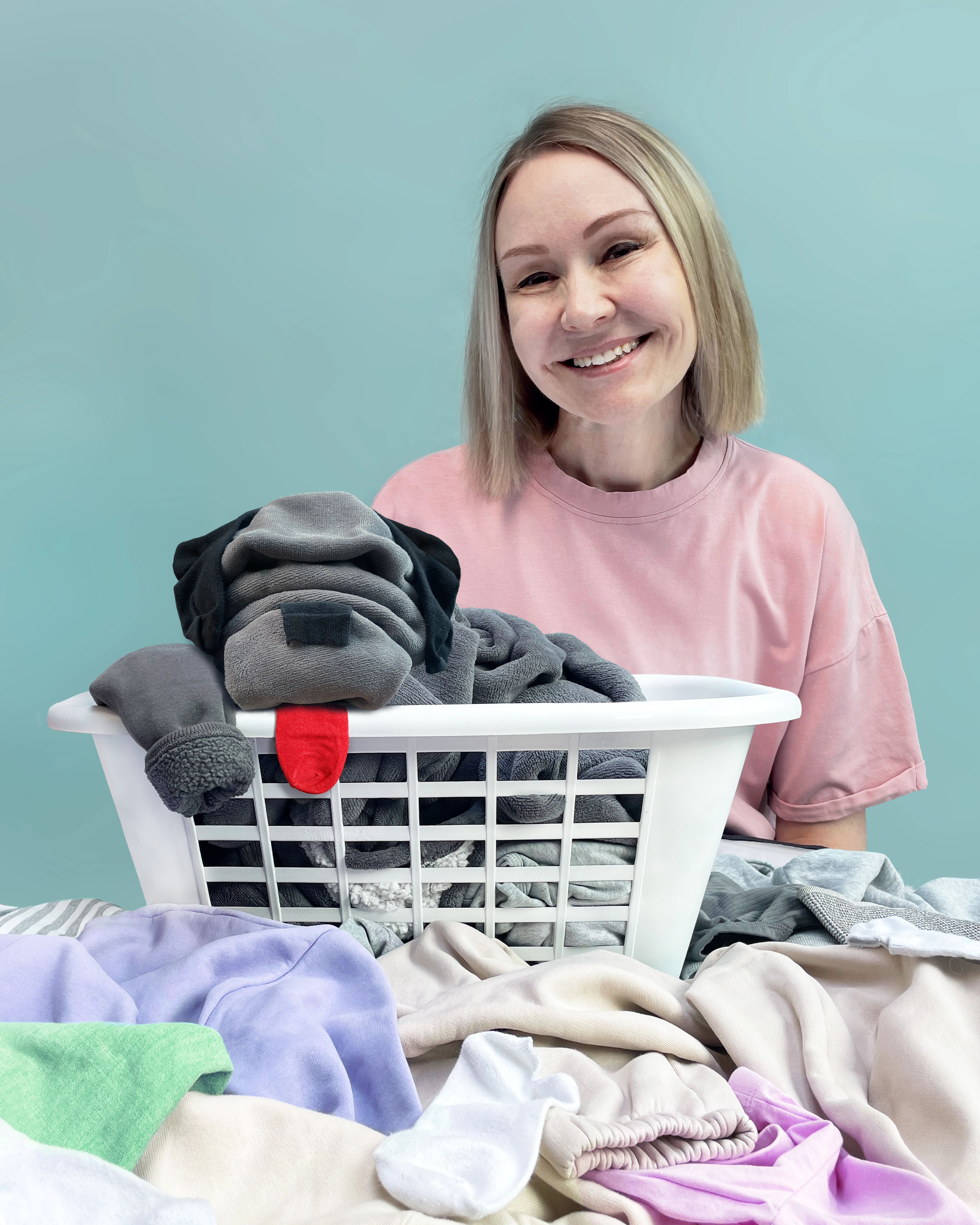 a dog made of laundry next to the artist Helga Stentzel