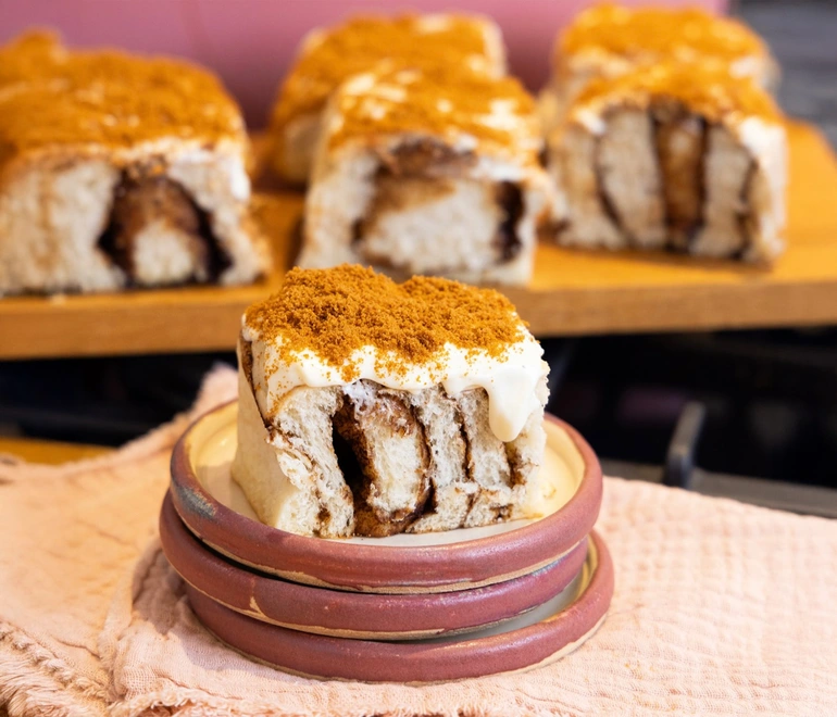 Biscof flavoured buns. Some freshly made buns with biscuit topping 