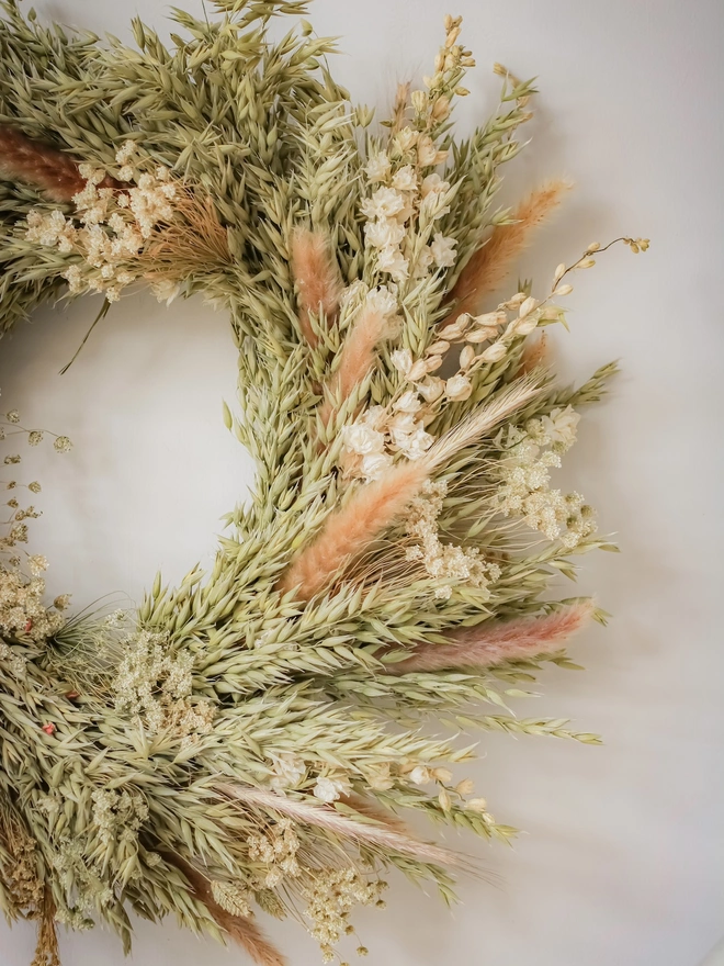 'Suffolk' Everlasting Dried Wreath 