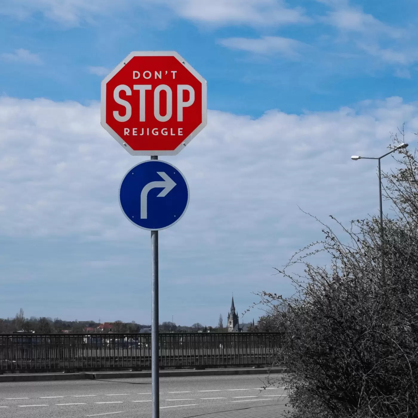 Don't stop regiggle road sign
