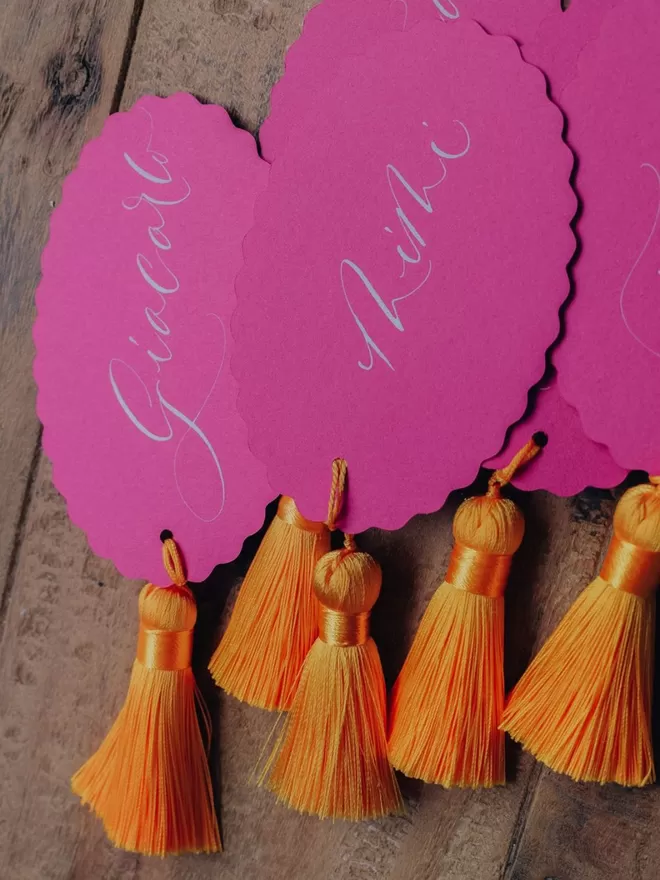 Bright Pink Scallop Edge Place Card