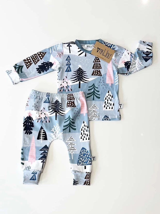 Baby and toddler lounge set in a cosy winters dream print