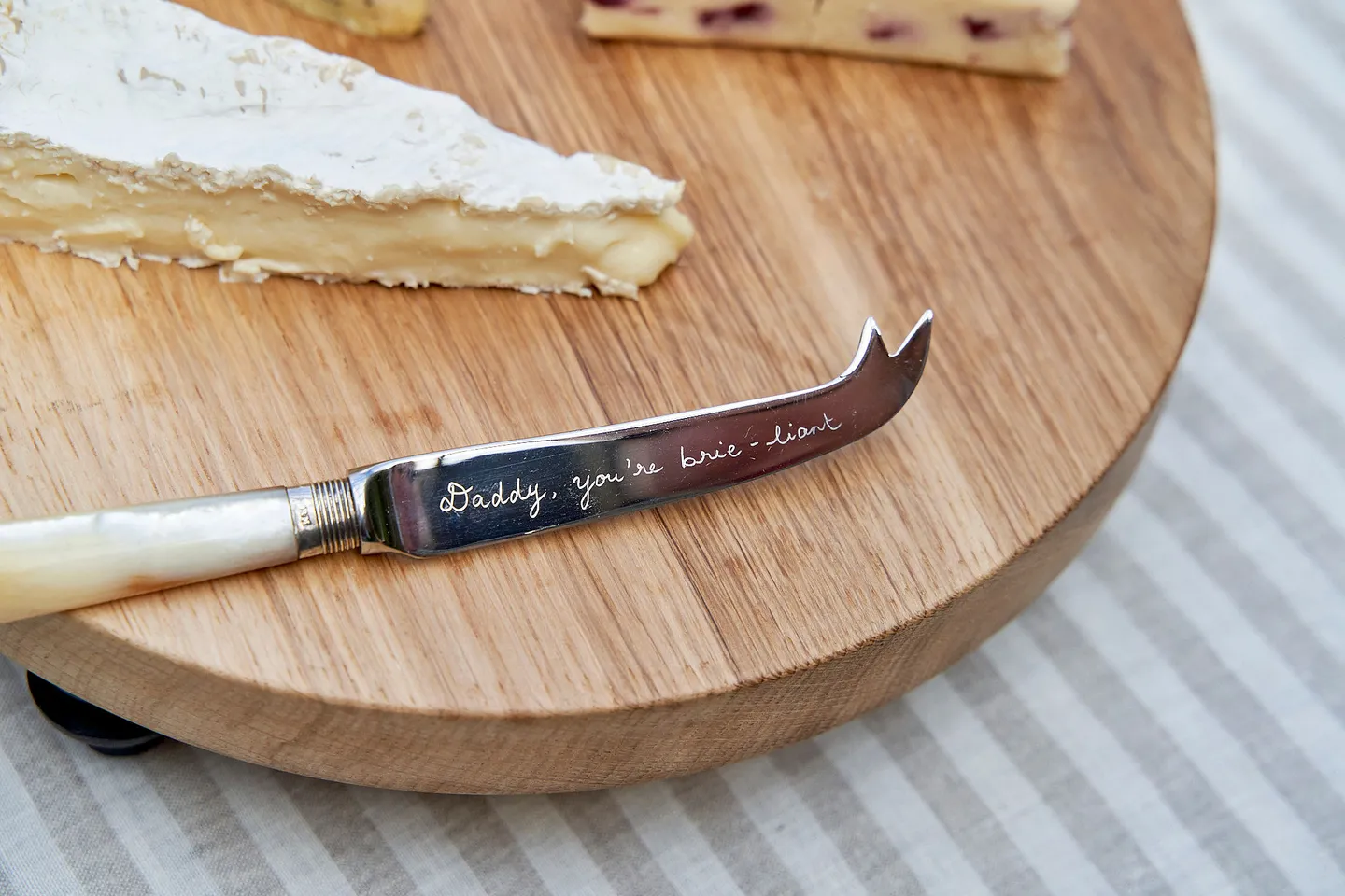 Etched cheese knife