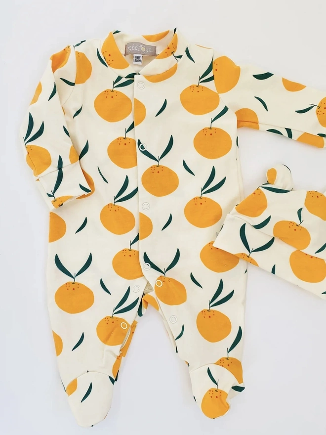 Organic Cotton Baby Sleepsuit in Cream "Clementine grove" 