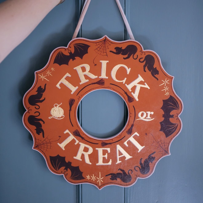 Trick or treat halloween wreath