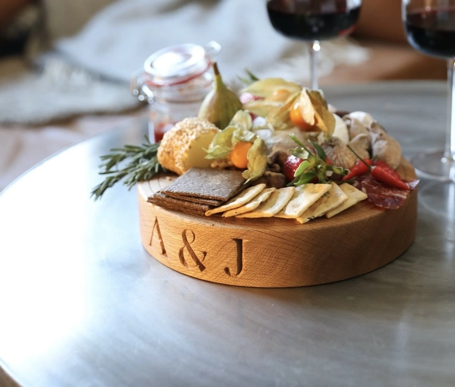 Round oak personalised cheese board