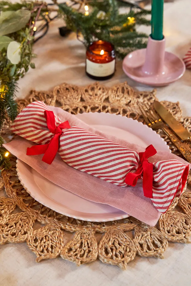 Candy cane Christmas cracker