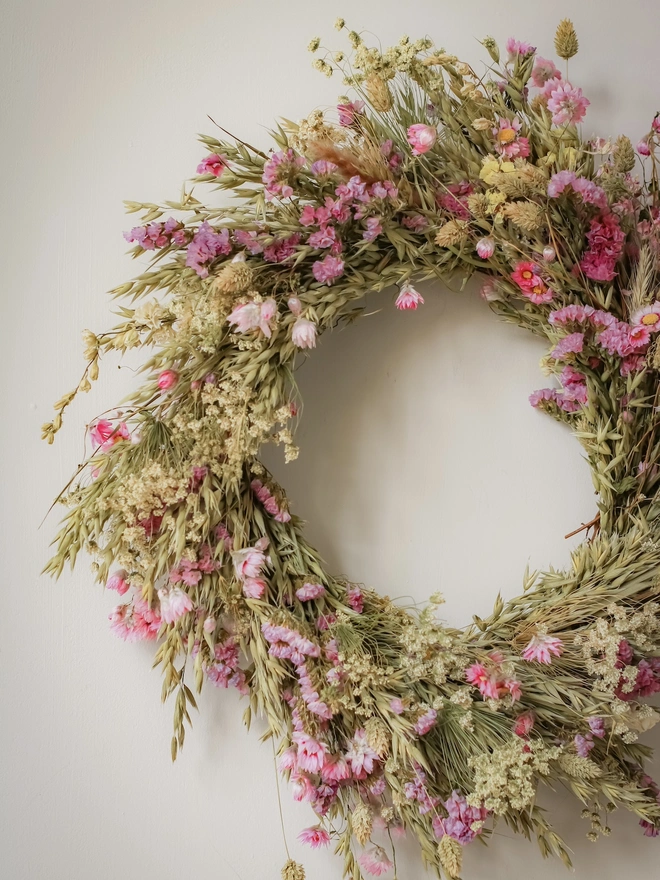 'Mule' Everlasting Dried Wreath