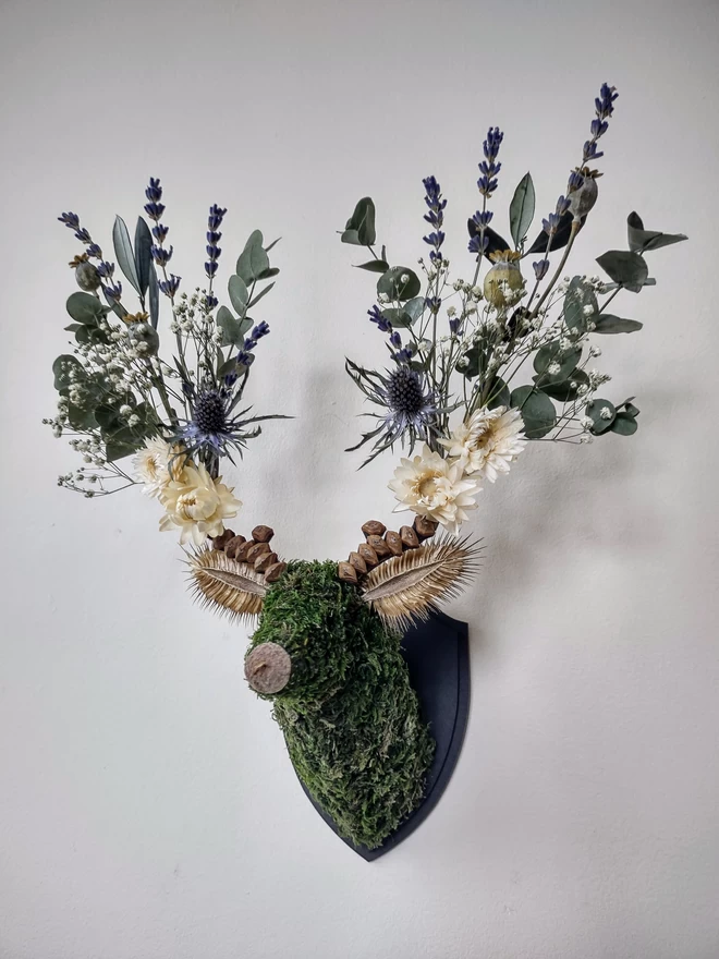 Handcrafted Dried Flower 'SERENITY Mini' Deer Wall Hanging