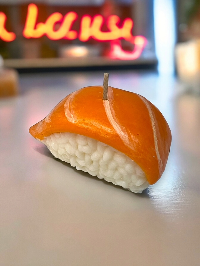 SALMON NIGIRI CANDLE