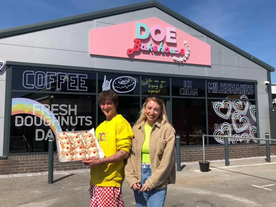 Doe Bakehouse founder Evie Jackson stood in front of Doe Bakehouse shop