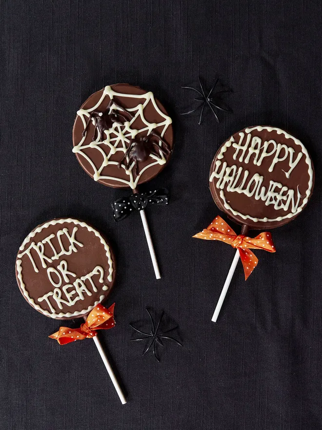 Halloween chocolate lollipops