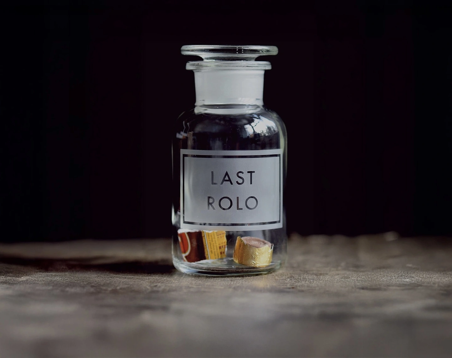 Last rolo etched apothecary jar