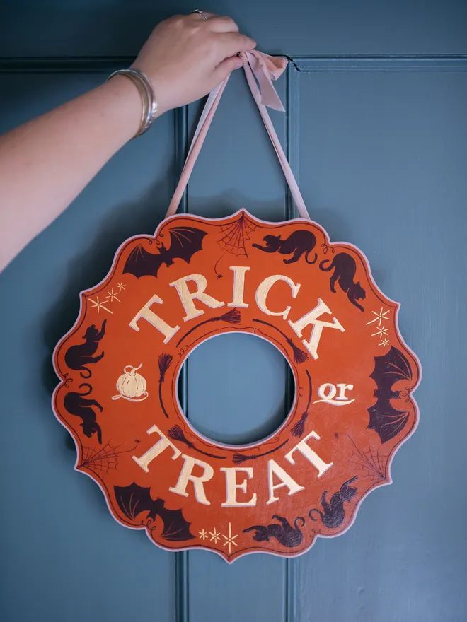 Trick or treat Halloween wreath