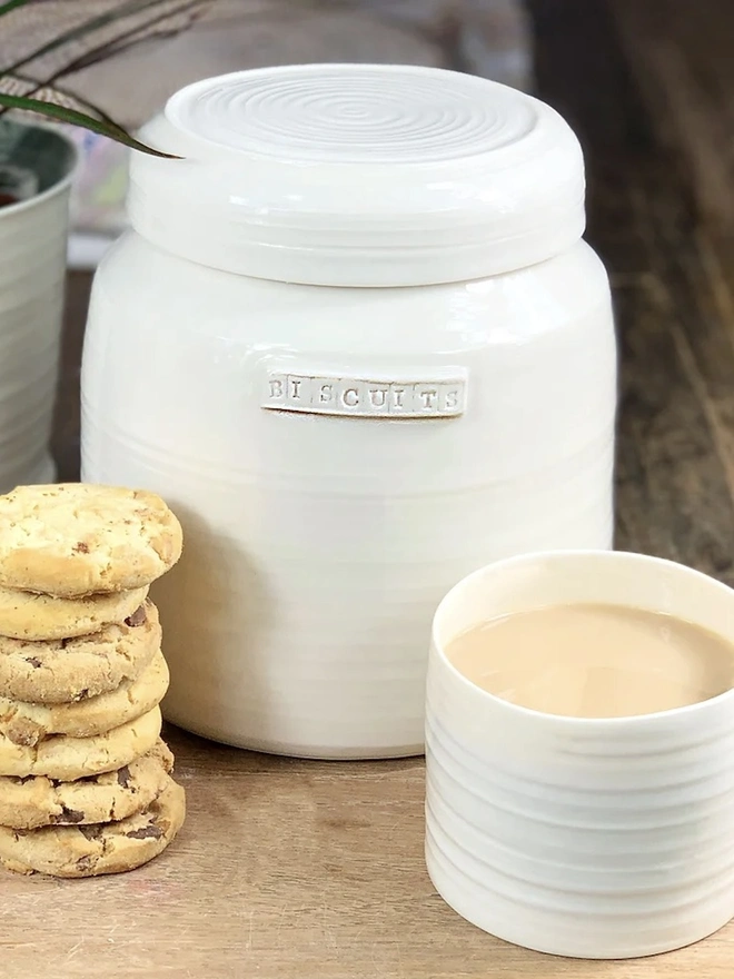 Large Biscuit Storage Jar