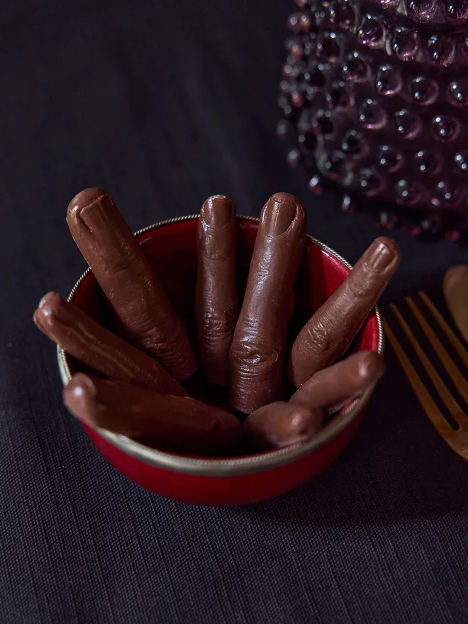 Solid chocolate fingers