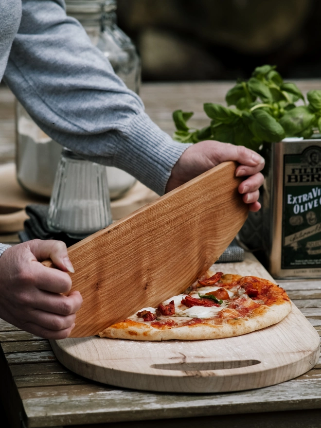 Hardwood pizza rocker