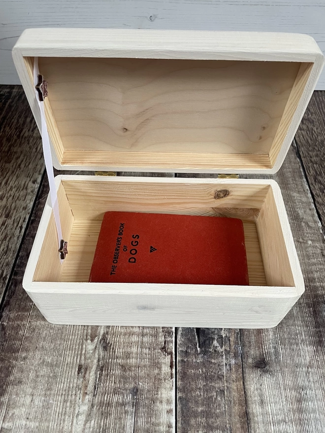 Small dachshund keepsake box 
