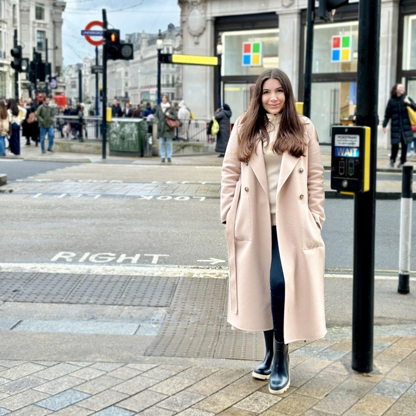 Founder storefront image - Rocio in the streets of London