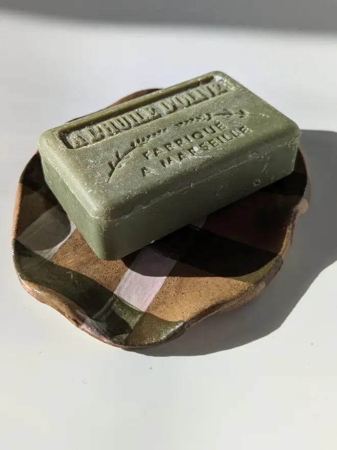 Gingham Wavy Soap Dish