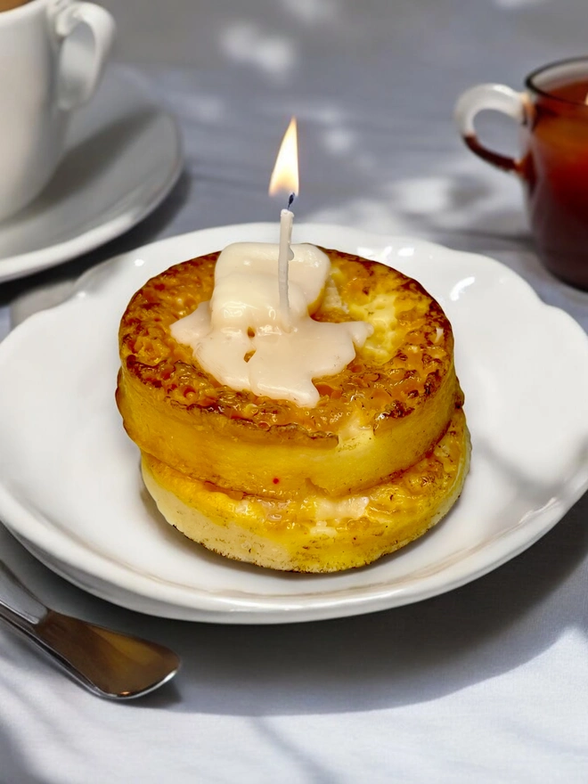 Crumpet candle