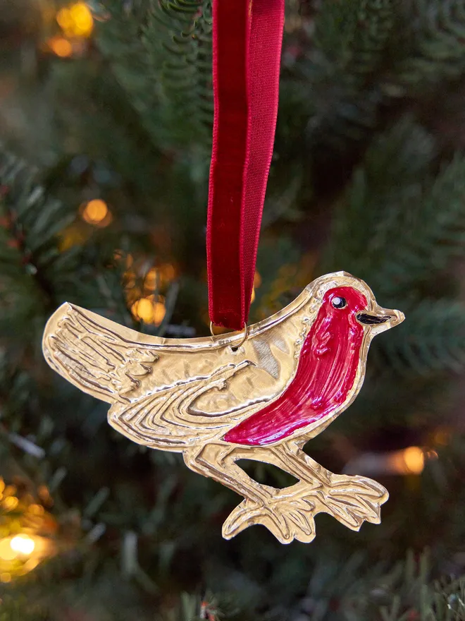 Robin tin embossed Christmas tree decoration