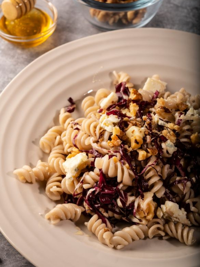 fusilli pasta lifestyle shot