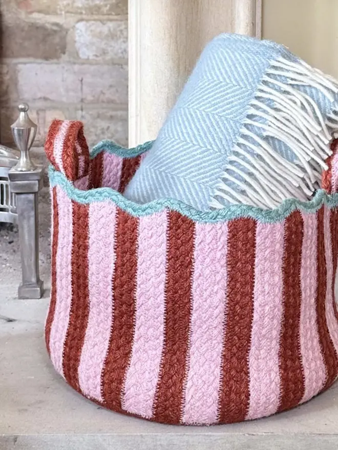 Strawberry XL Basket -lifestyle shot