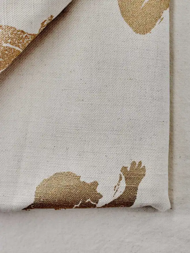 Christmas Gold Cherub Table Runner