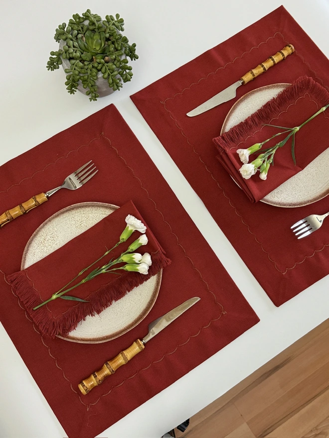 Table setting