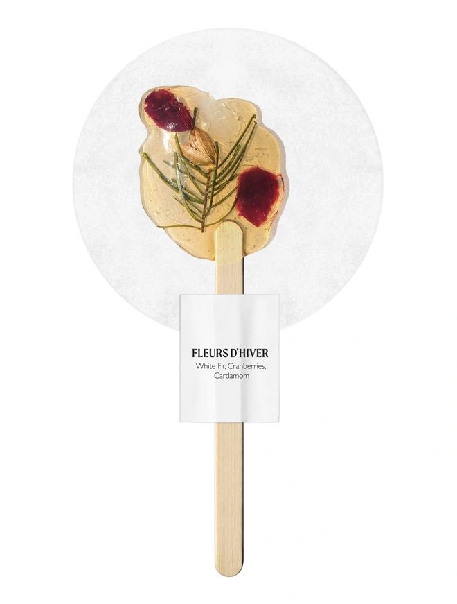 Fleurs-d-hiver-White-fir-Cranberries-Cardamom tea on a stick