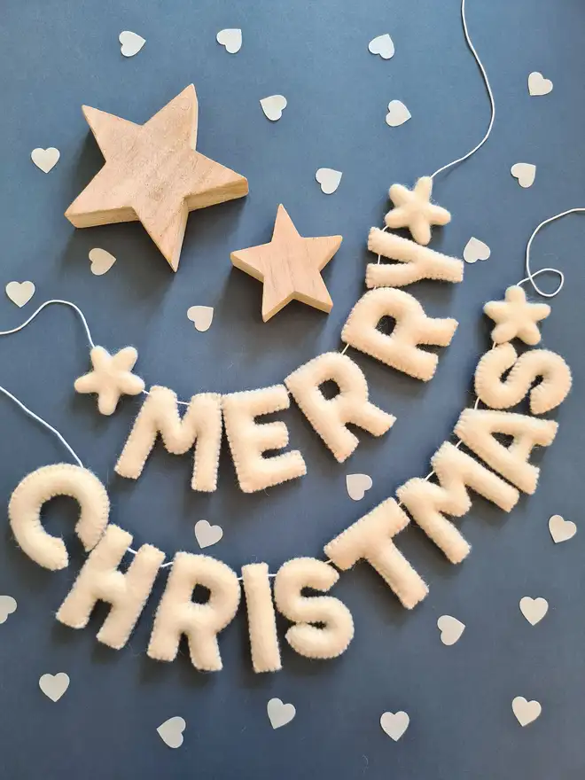 Ivory Merry Christmas Garland